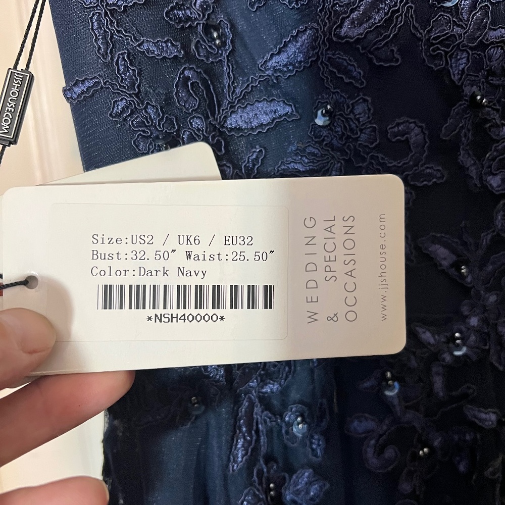Women’s dress for weddings, in special occasions